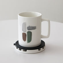 Load image into Gallery viewer, Multi-purpose silicone lid &amp; coaster
